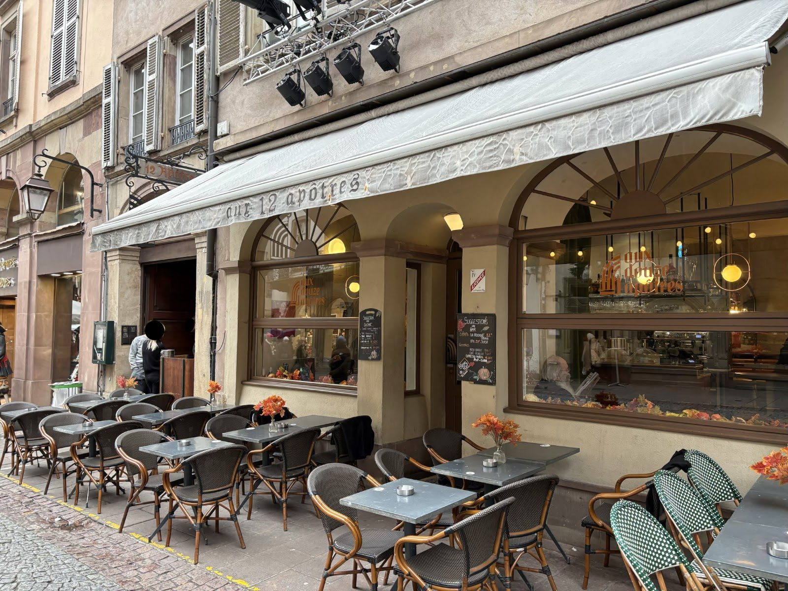 Aux douze apôtres, restaurant à Strasbourg