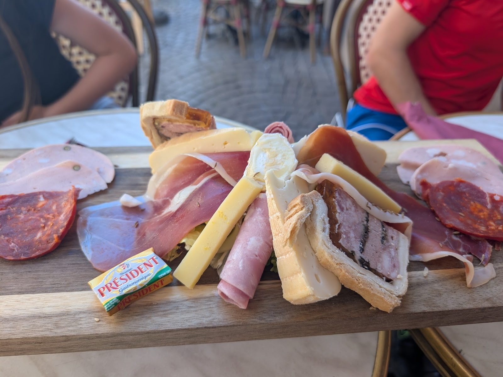 Chez les Lùschtig, restaurant à Strasbourg